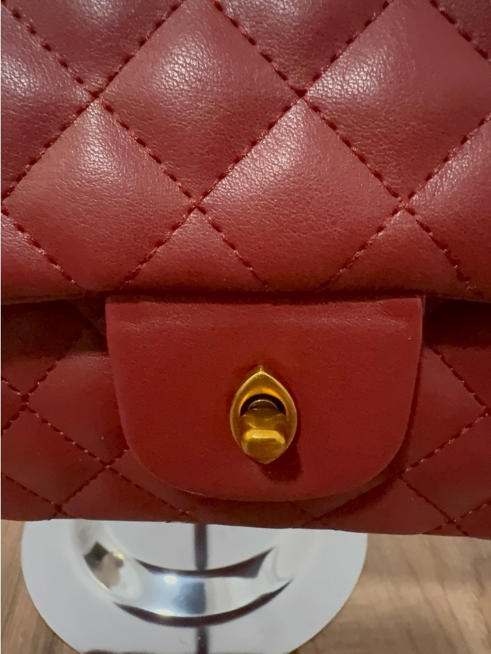 NWT Quilted Red Leather Shoulder Bag with Chain Strap adapts to Crossbody - Picture 3 of 6